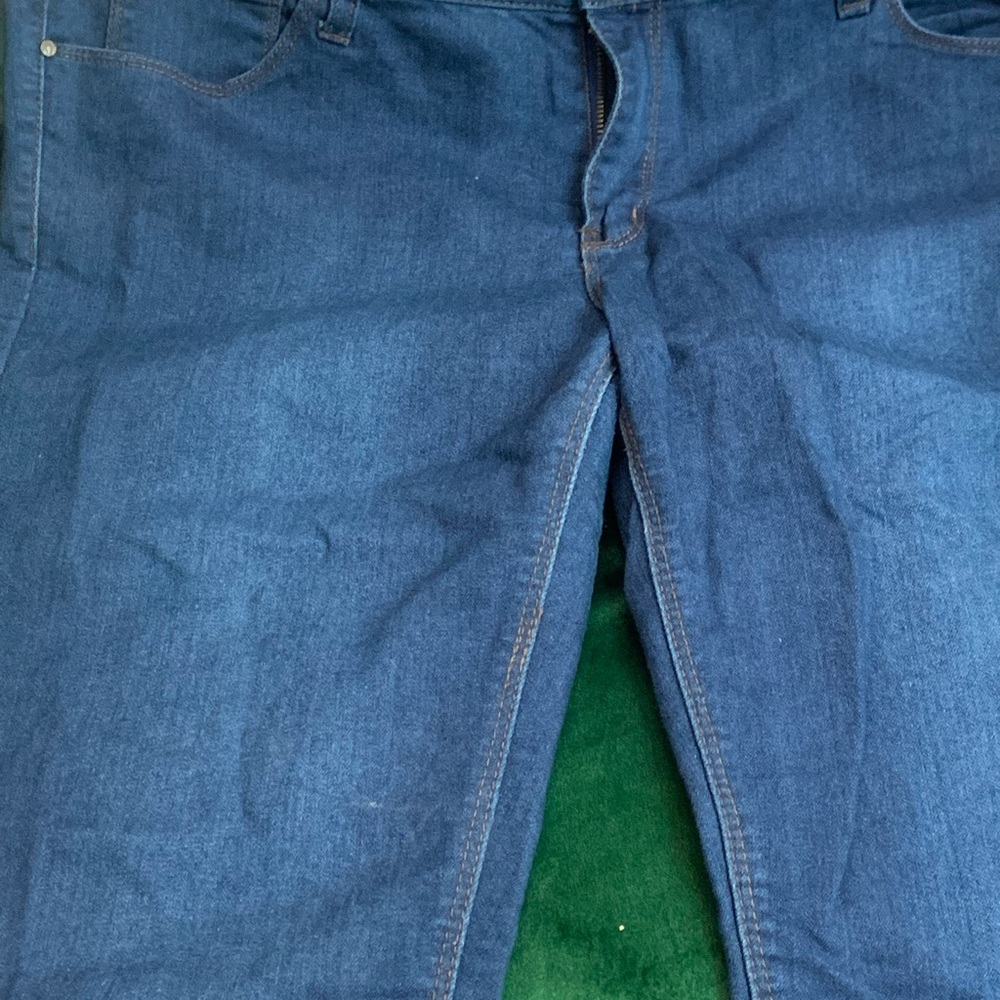 Woman Straight Fit Jeans in Deep Blue